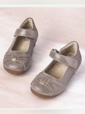 LIVIE & LUCA MARY JANE DRESS SHOES GIRL’s size 11